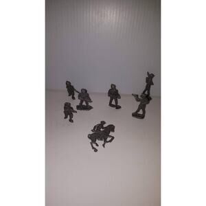 Lot of 7 Vintage Antique Cast Iron Army Men Figures Rare